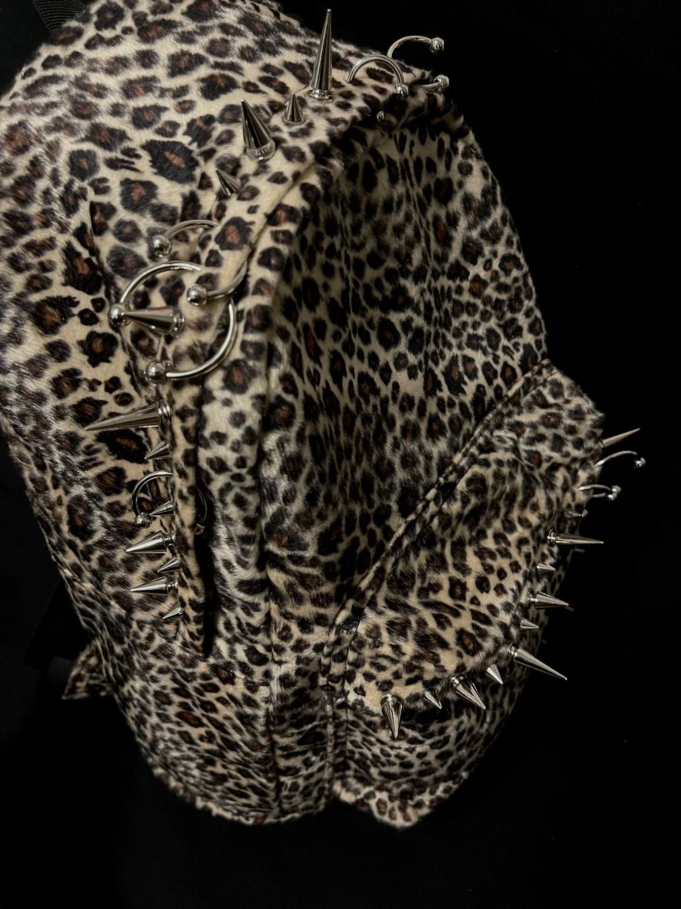 Leo Backpack Spikes