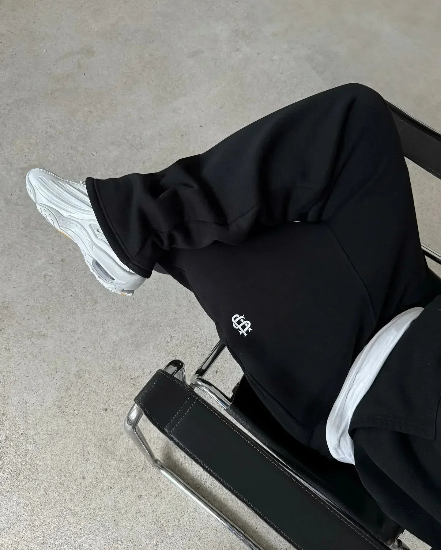y2kSTUDIO – Baggy Tracksuit Set (Grey & Black)